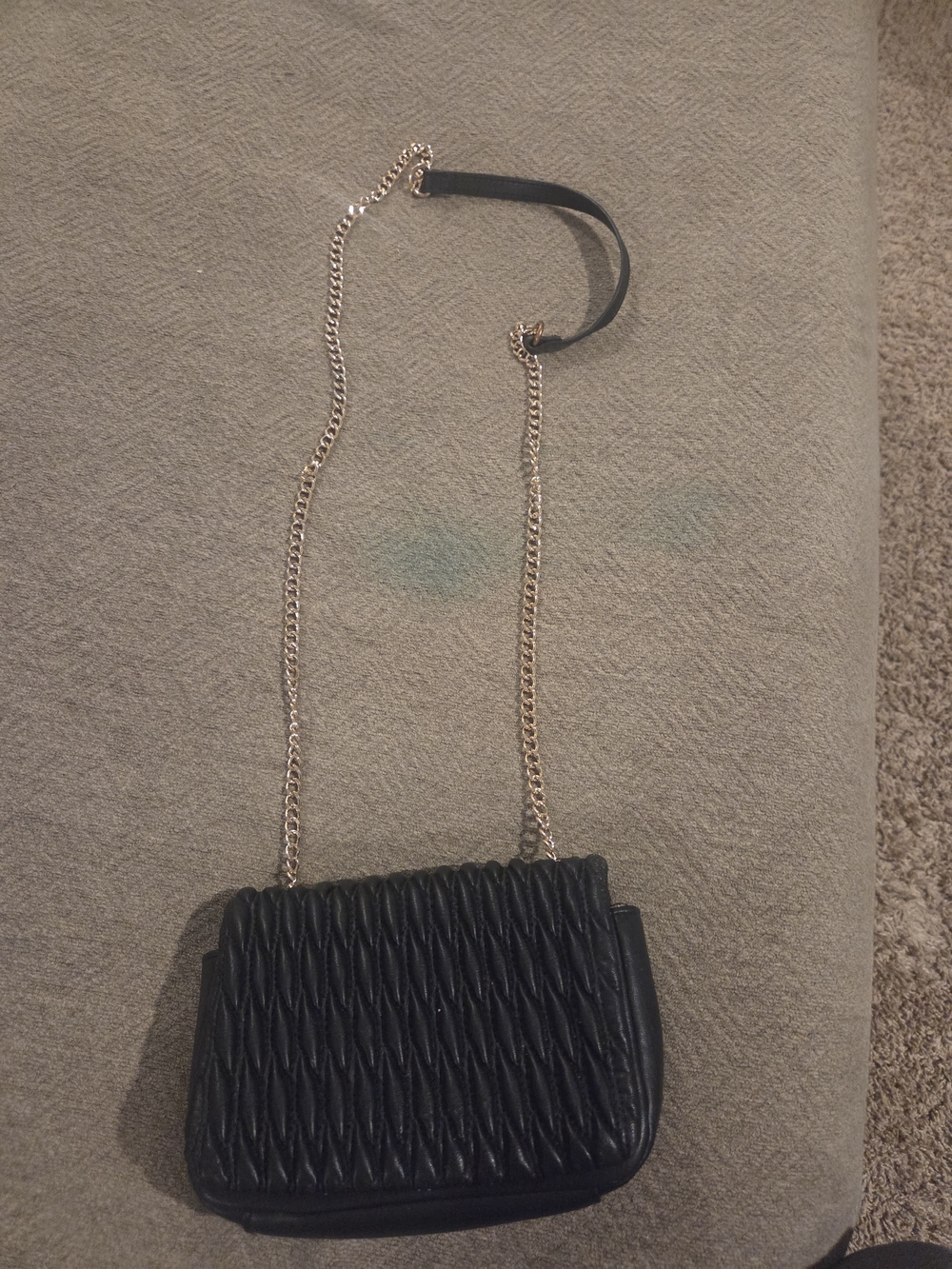 Quilted Black Chain-Shoulder Crossbody Bag - Unbranded